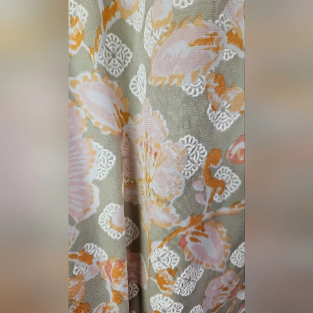 Ruby Rd Floral Top - Picture 9 of 9